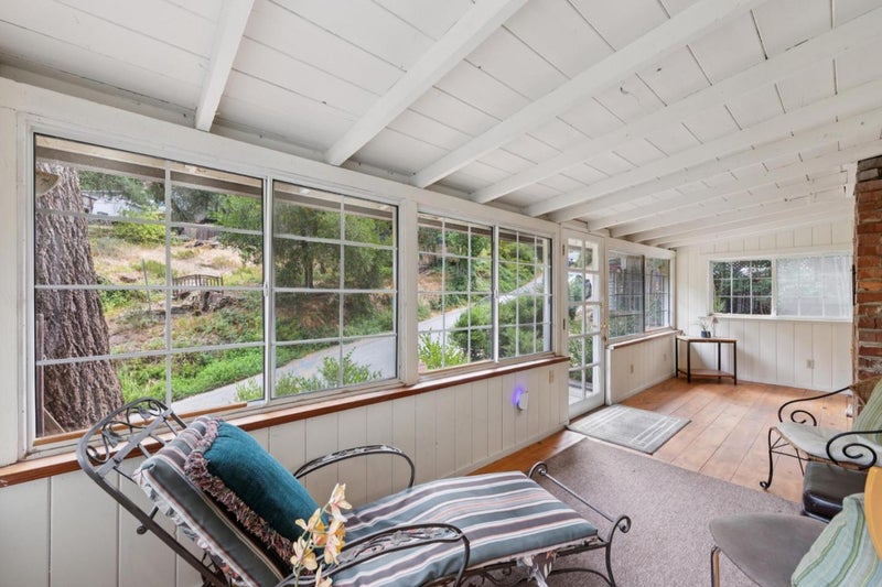 180 Cresta Drive