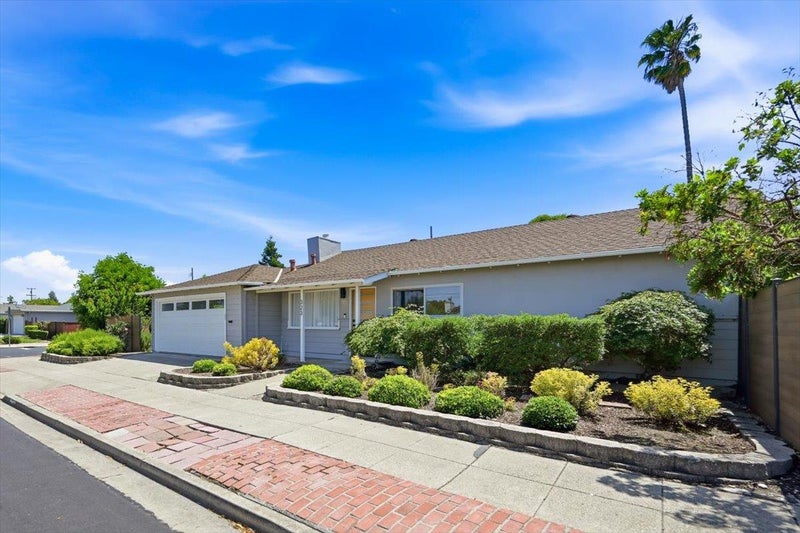 323 Hiller Street