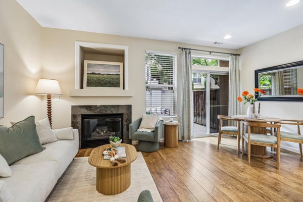 363 OLEANDER DR, SAN JOSE, CA 95123 - Image ea69cda7d931784a2f2e607edc05cc4e/3127001168