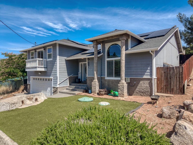 9932 Fairway Drive