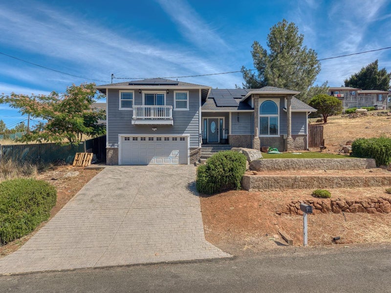 9932 Fairway Drive