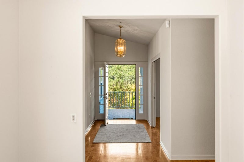 28951 Falcon Ridge