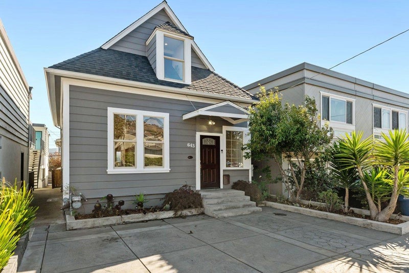 643 Grand Avenue