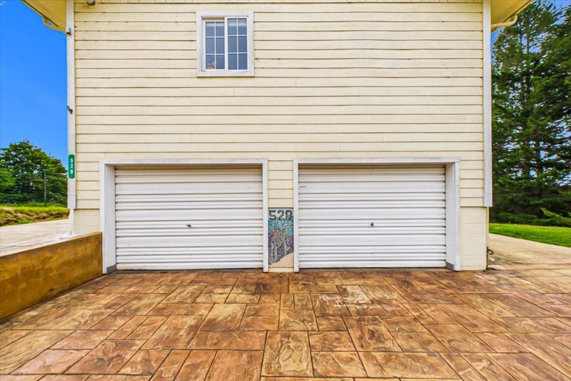 520 Redwood Road