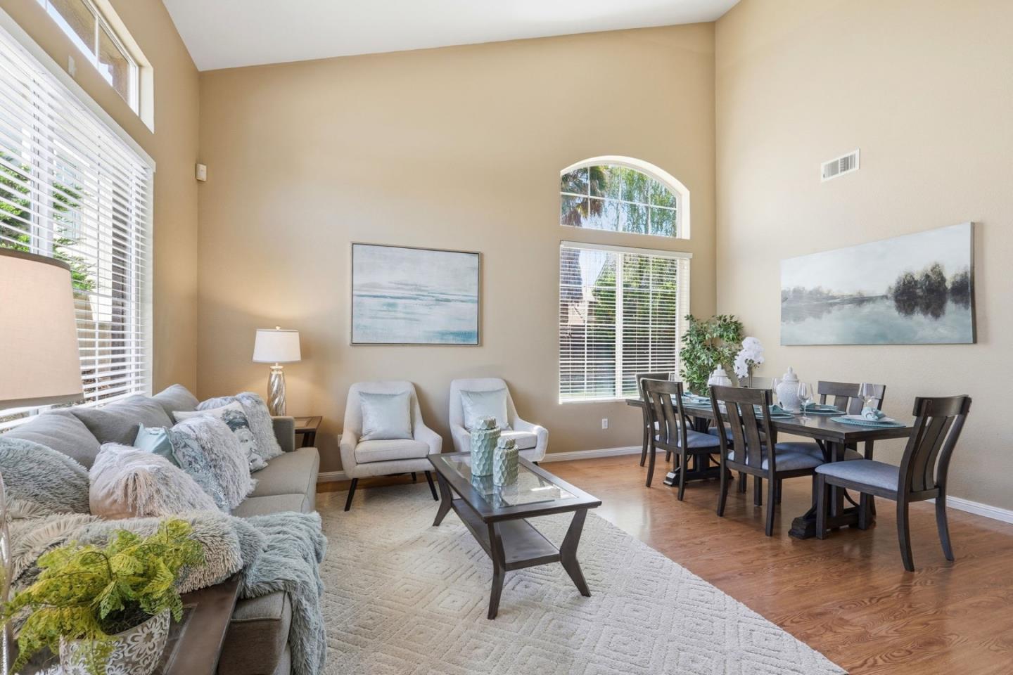 530 Hewes Court