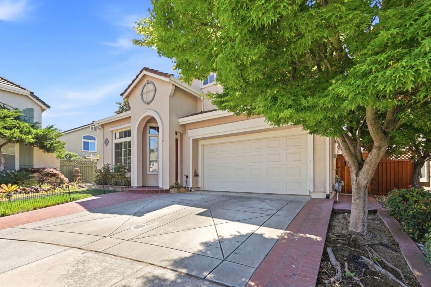 530 Hewes Court