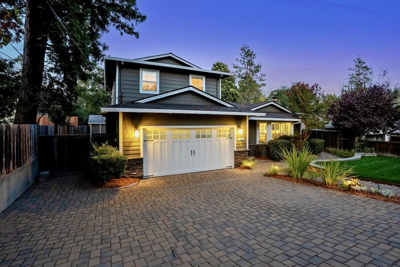 240 Bobs Lane