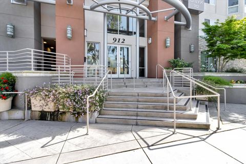 Photo of 912 Campisi Way #311, CAMPBELL, CA 95008 (MLS # ML82040272)