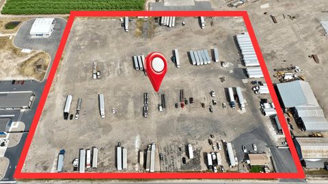 Photo of 3310 Beachwood Drive, MERCED, CA 95348 (MLS # ML82040846)