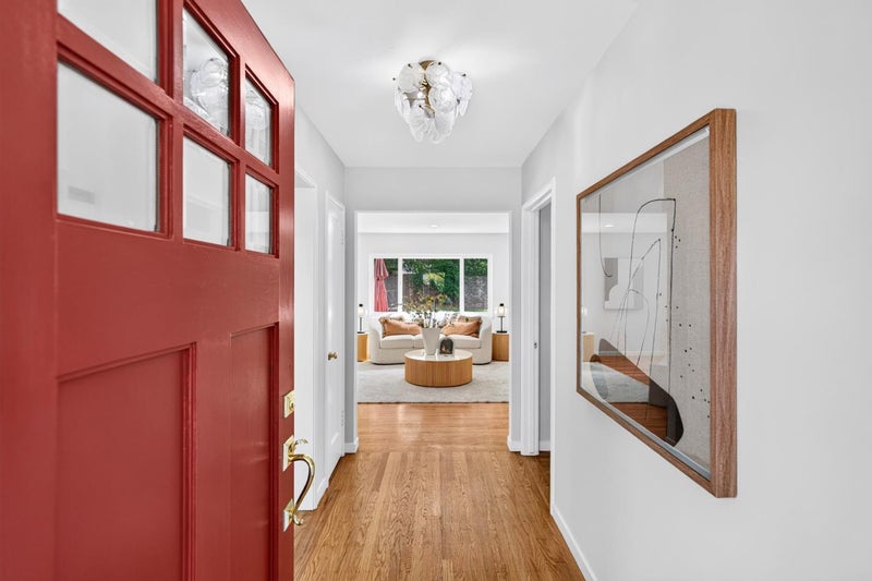 82 Loucks Avenue