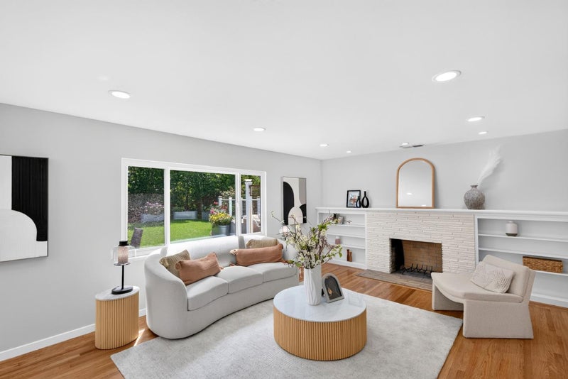 82 Loucks Avenue