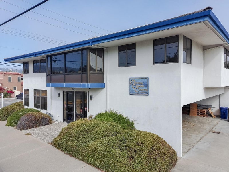 595 Figueroa Street