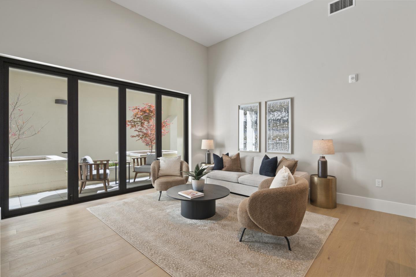 389 1st Street 14
