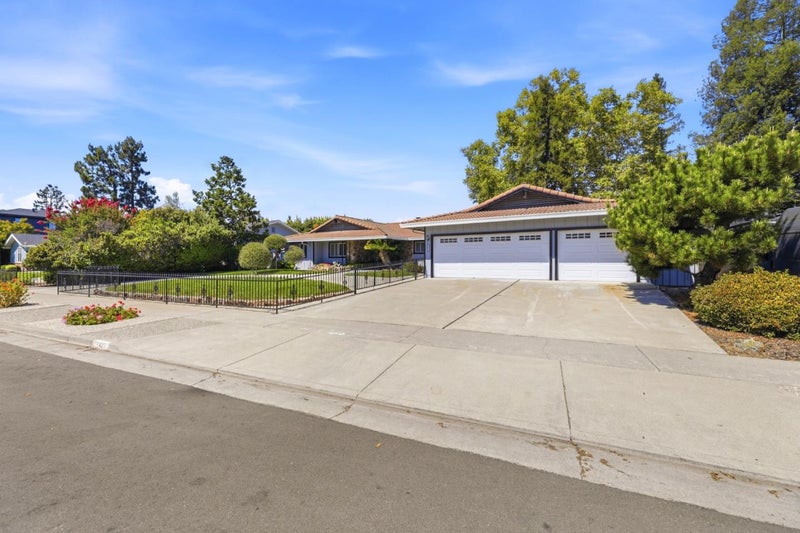 1427 Glen Ellen Way