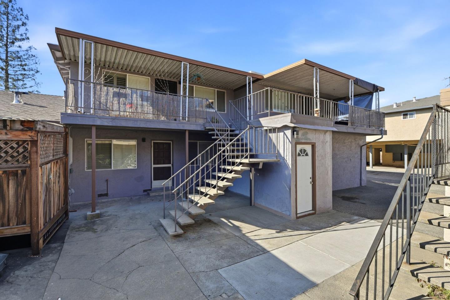 4361 Blackford Avenue