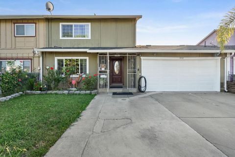 1737 Crucero Drive, San Jose, CA 95122 - #: ML81972345