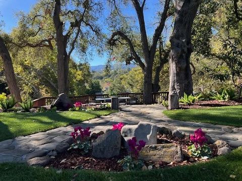 Photo of 10601 Madera Drive, CUPERTINO, CA 95014 (MLS # ML82027128)