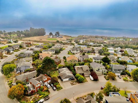 Photo of 1672 Calypso Drive, APTOS, CA 95003 (MLS # ML82020725)