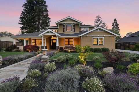 Photo of 633 Giralda Drive, LOS ALTOS, CA 94024 (MLS # ML82041268)