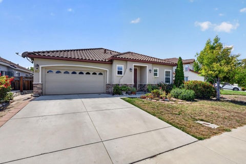 Photo of 551 Hillock Drive, HOLLISTER, CA 95023 (MLS # ML82059369)
