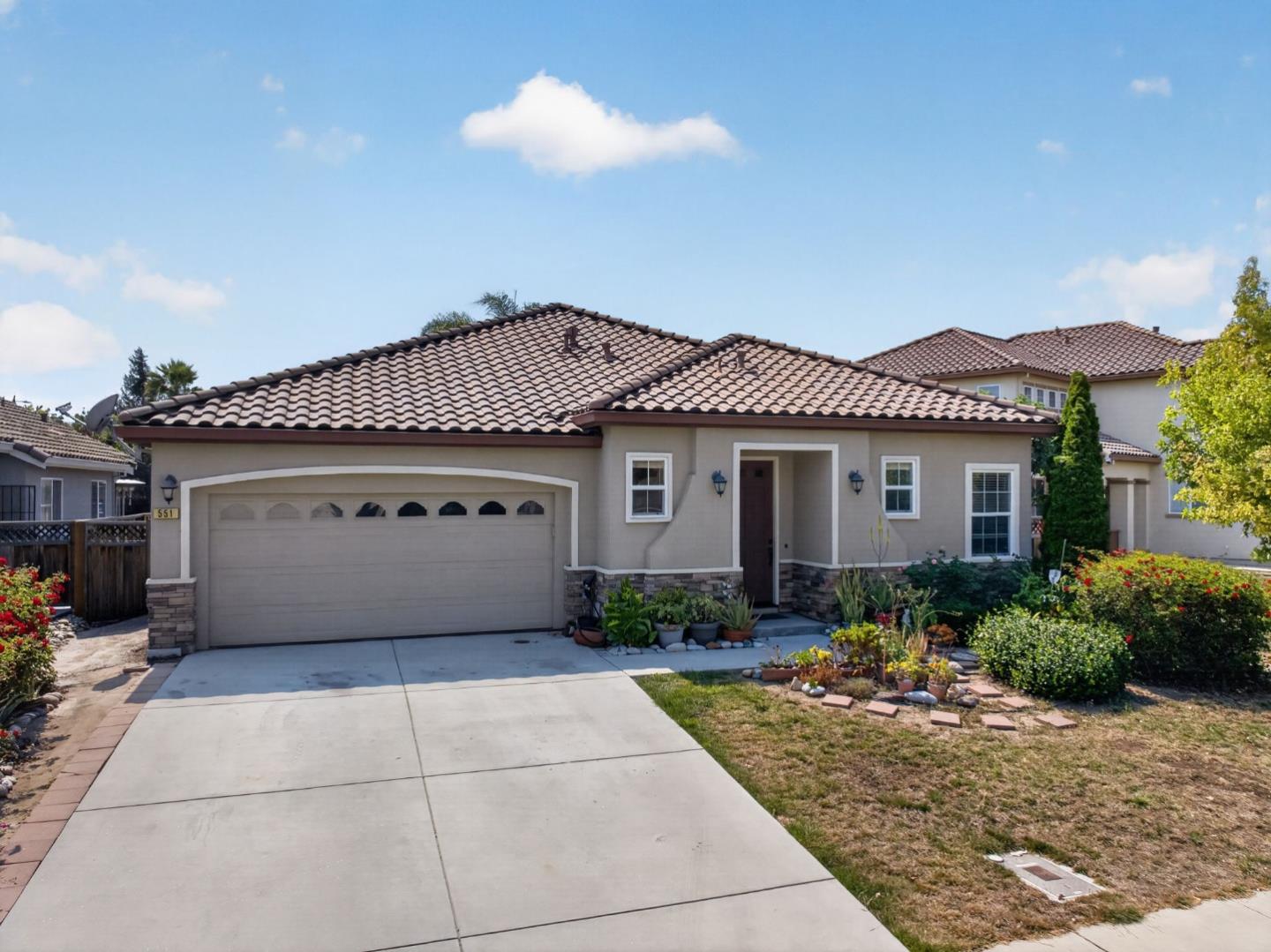 551 Hillock Drive