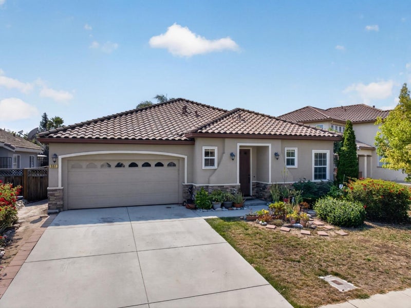 551 Hillock Drive