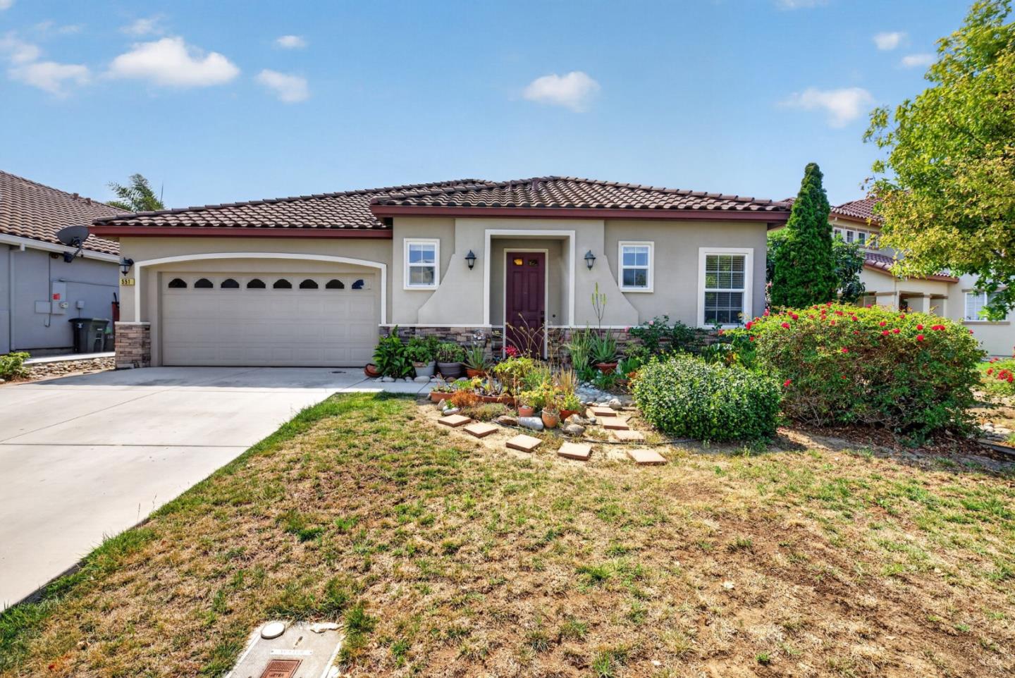 551 Hillock Drive