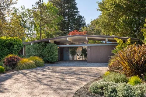 812 San Francisco Court, Stanford, CA 94305 - MLS#: ML82005980