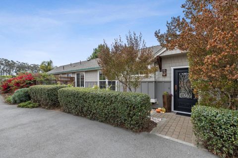 Photo of 484 Poplar Street, HALF MOON BAY, CA 94019 (MLS # ML82022229) Photo of 484 Poplar Street, HALF MOON BAY, CA 94019 (MLS # ML82022229)