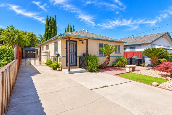 779 N 14TH ST, SAN JOSE, CA 95112 - Image ed1b2ce08704d3a7ddd64e5685b1011c/2632322163