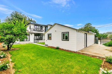 Tiny photo for 665 Hawthorne Avenue, CAMPBELL, CA 95008 (MLS # ML82020807)