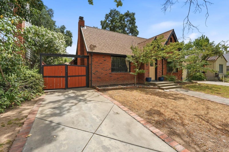 136 West Stadium Drive