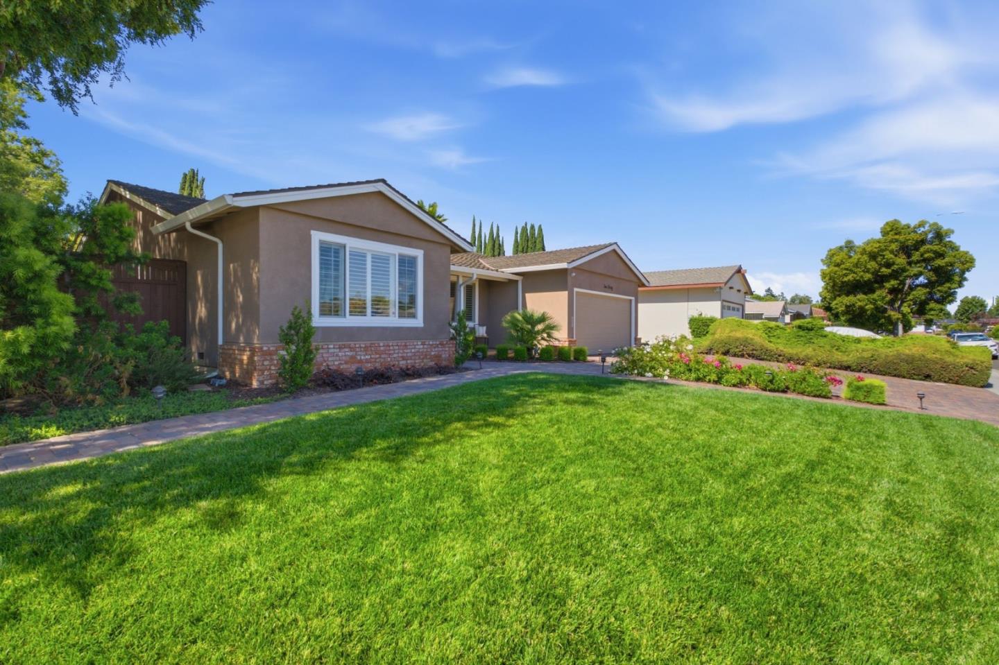 1040 Cassia Way
