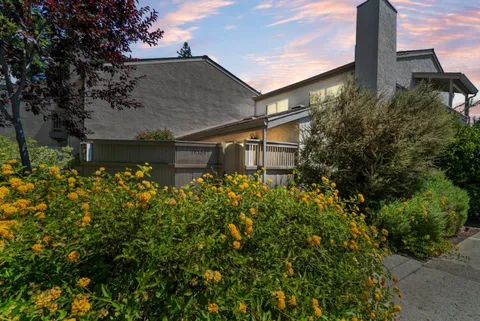 19309 Vineyard Lane, Saratoga, CA 95070 - #: ML81997375
