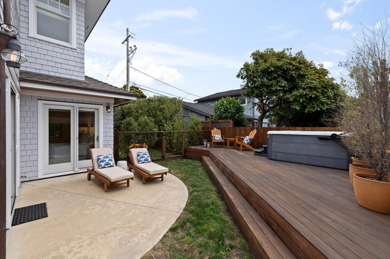 2 Alameda Avenue