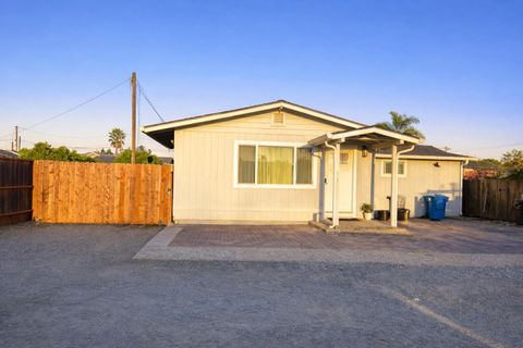 Photo of 420 Bridgevale Rd, HOLLISTER, CA 95023 (MLS # ML82042567)