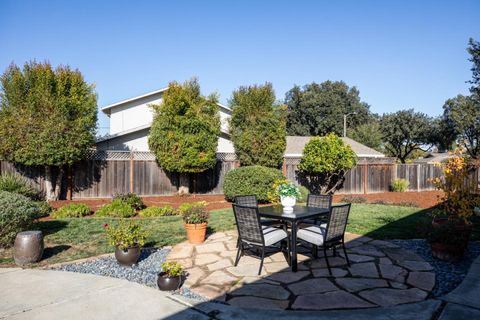 Tiny photo for 1423 Kyle Court, SUNNYVALE, CA 94087 (MLS # ML82029092)