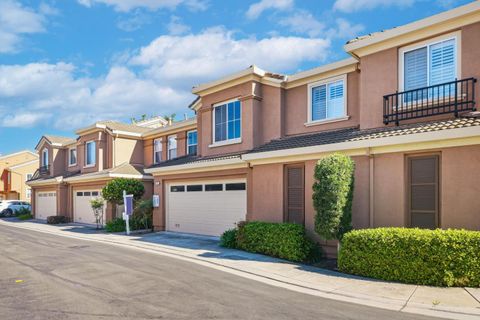 Tiny photo for 322 Sandhurst Drive, MILPITAS, CA 95035 (MLS # ML82038932)