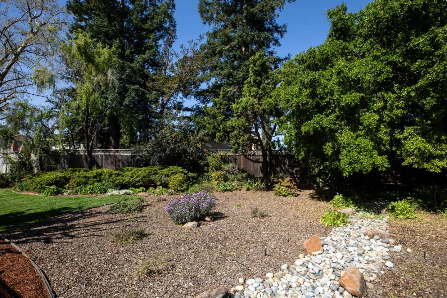 San Jose, California 95120, United States, 5 Bedrooms Bedrooms, ,3 BathroomsBathrooms,Residential,Pending,105365