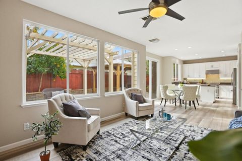 Tiny photo for 928 Wilks Street, EAST PALO ALTO, CA 94303 (MLS # ML82032913)