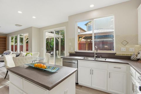 Tiny photo for 928 Wilks Street, EAST PALO ALTO, CA 94303 (MLS # ML82032913)