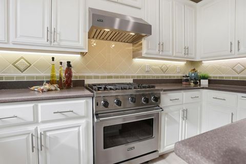 Tiny photo for 928 Wilks Street, EAST PALO ALTO, CA 94303 (MLS # ML82032913)