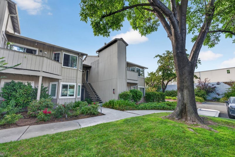 3422 Wine Cork Way