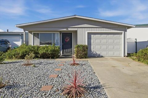 Photo of 573 Cedar Drive, Watsonville, CA 95076 (MLS # ML82030574)