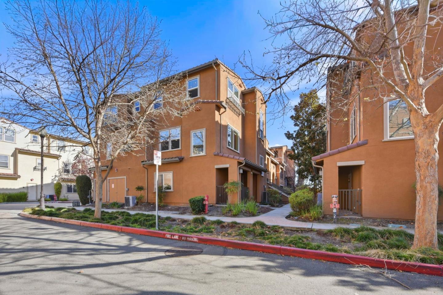 43896 Paso Pino Common