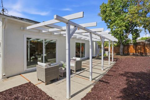 Tiny photo for 372 Mustang Street, San Jose, CA 95123 (MLS # ML82035892)