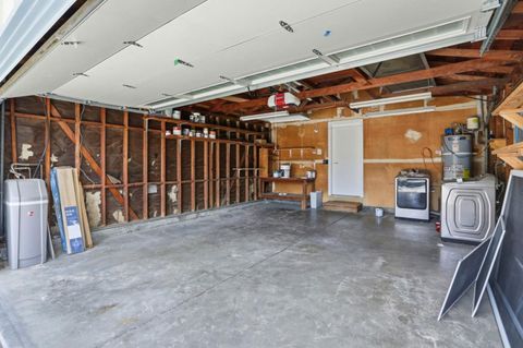 Tiny photo for 372 Mustang Street, San Jose, CA 95123 (MLS # ML82035892)