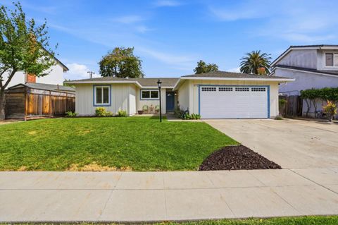Tiny photo for 372 Mustang Street, San Jose, CA 95123 (MLS # ML82035892)