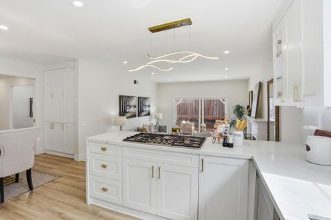 Tiny photo for 372 Mustang Street, San Jose, CA 95123 (MLS # ML82035892)