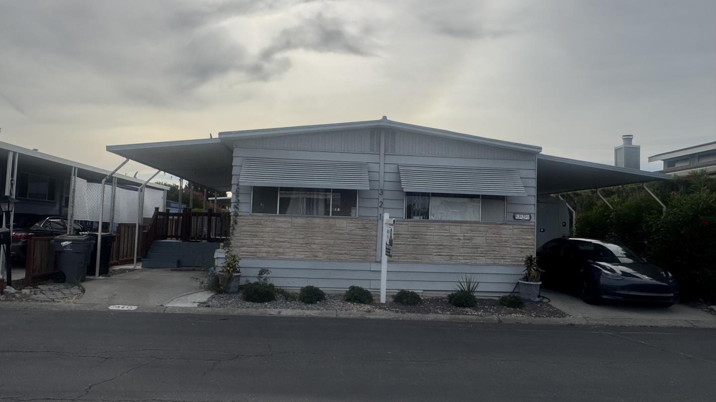 1225 Vienna Drive
